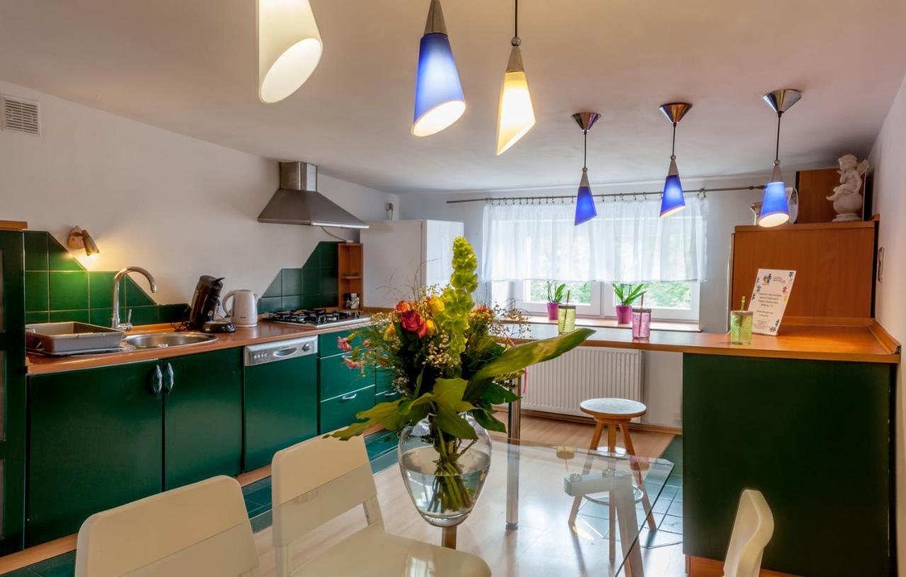 Apartment Klimatyczne Mieszkanie 3-pok. 200m Od Dworca Glownego Pkp *