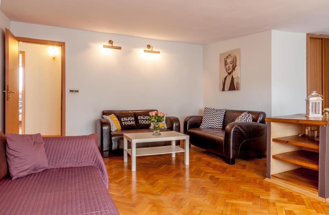 Apartment Klimatyczne Mieszkanie 3-pok. 200m Od Dworca Glownego Pkp *