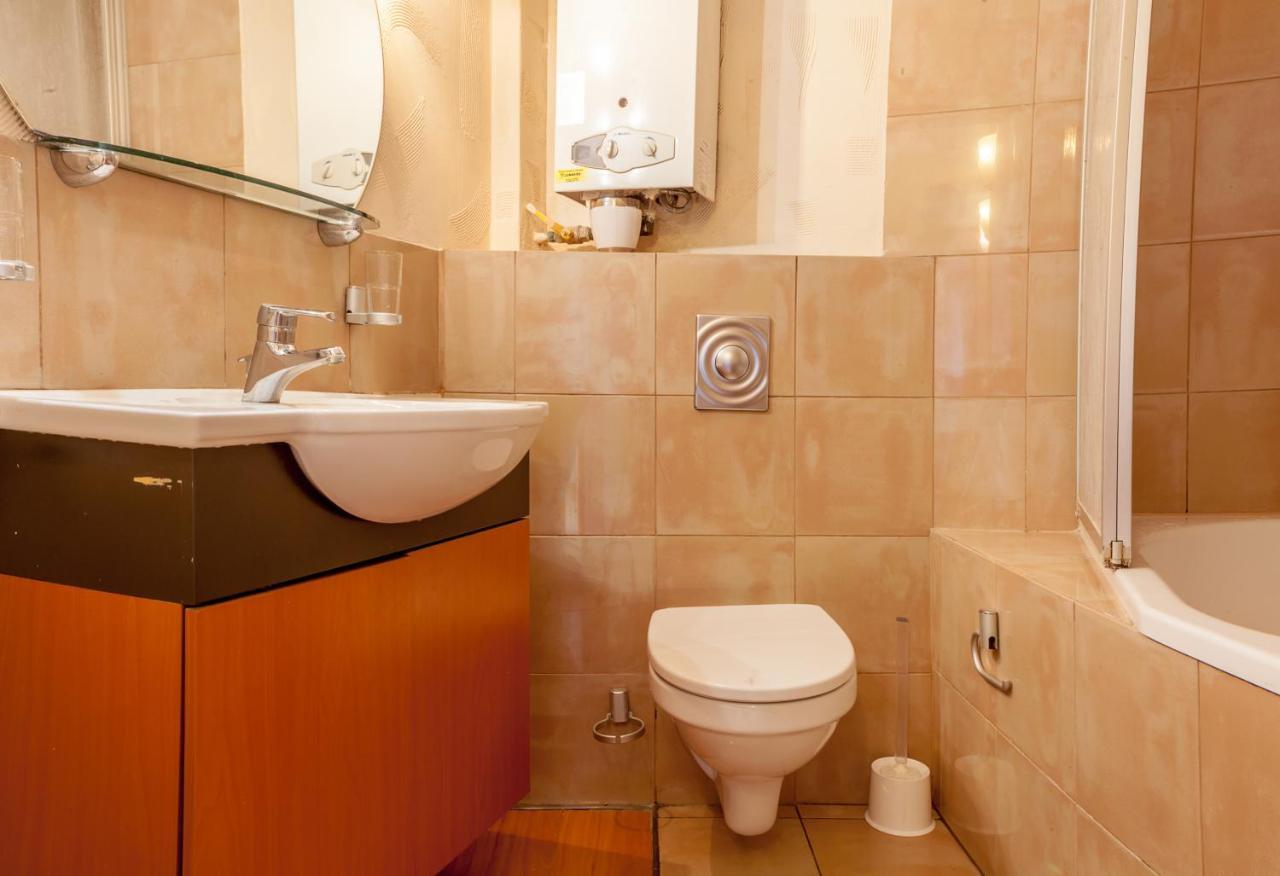 Klimatyczne Mieszkanie 3-pok. 200m Od Dworca Glownego Pkp Apartment *